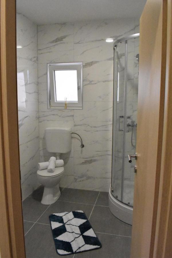 Apartmani Skorpion Kaštela エクステリア 写真