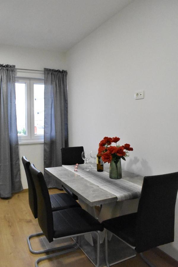 Apartmani Skorpion Kaštela エクステリア 写真