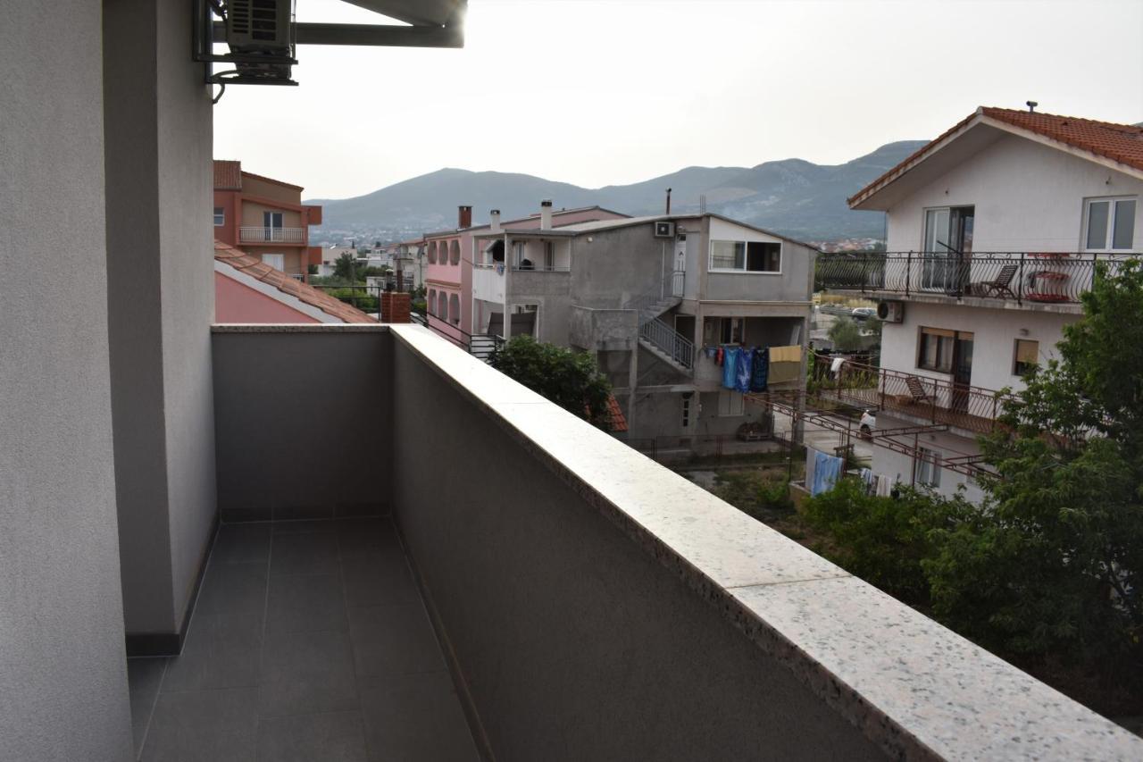 Apartmani Skorpion Kaštela エクステリア 写真