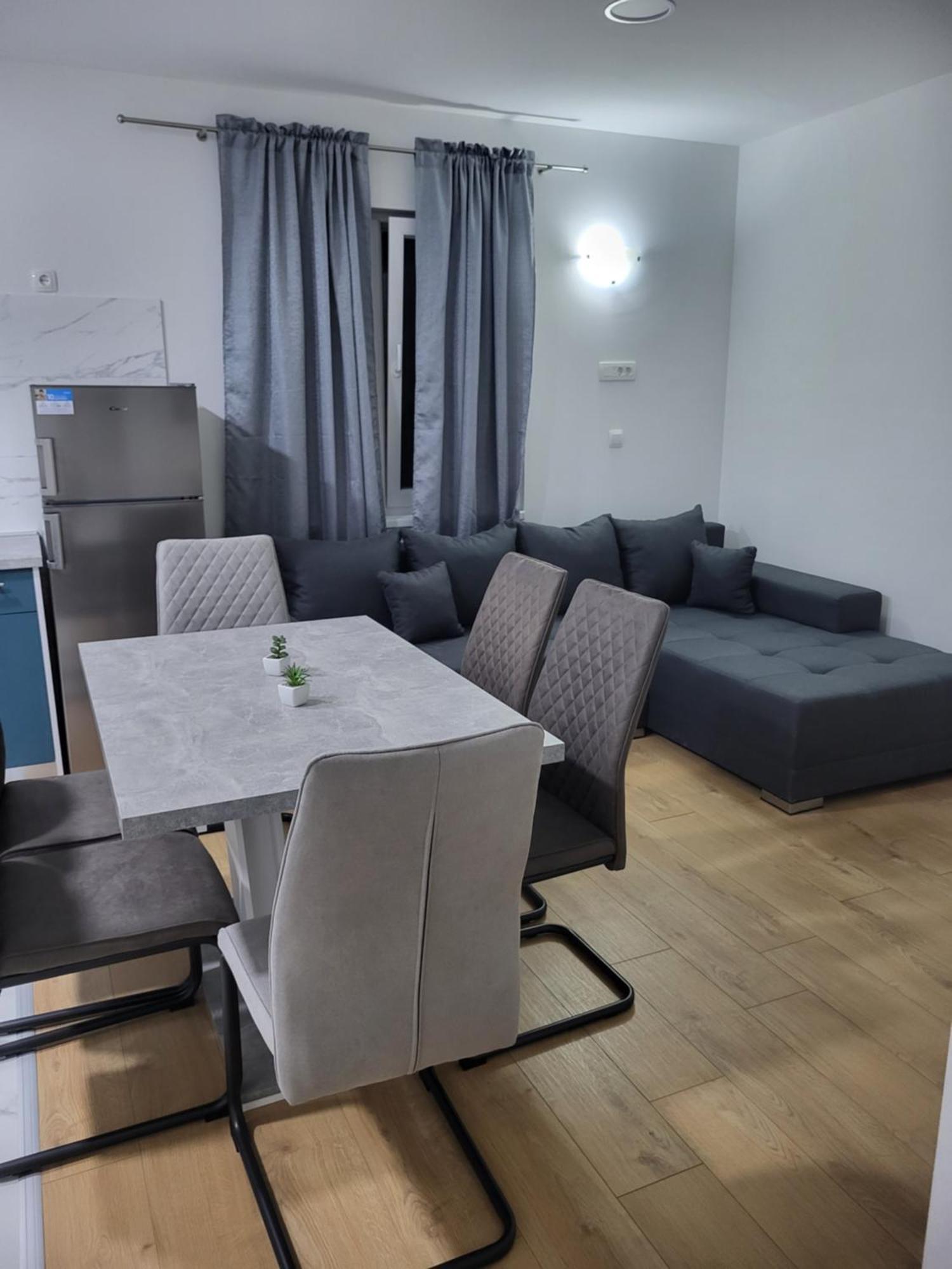 Apartmani Skorpion Kaštela エクステリア 写真